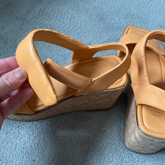 Franco Sarto clemens cork leather wedge sandals velcro straps with gold accents - Picture 5 of 7